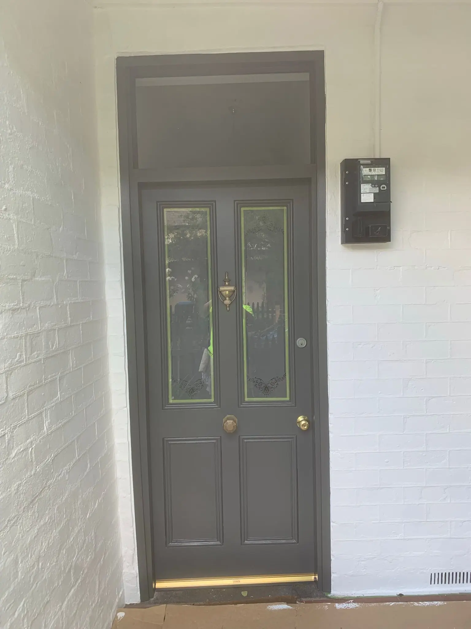 Installer finishing interior trim